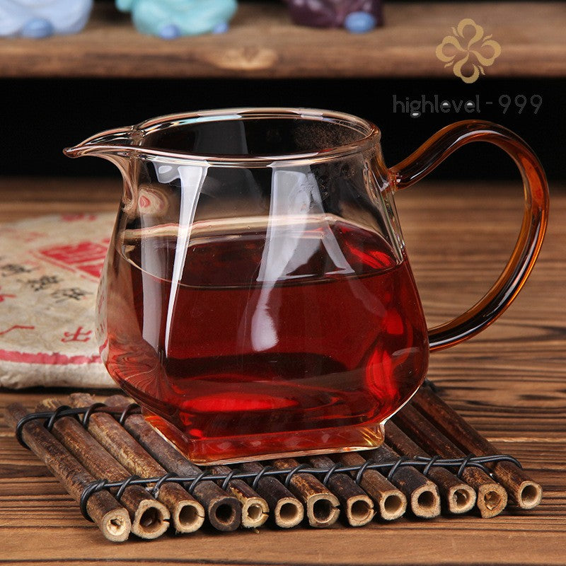 357g Ripe Pu'er Yunnan Yiwu Gongting Old Tree 2006 Compressed Tea Cake