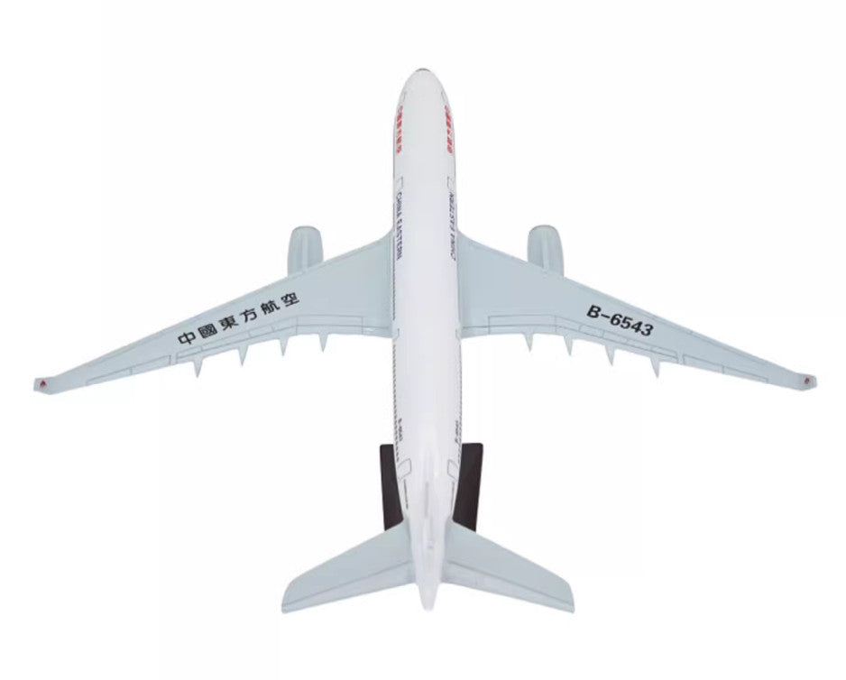 43CM CHINA EASTERN AIRBUS A330 B-6543 Passenger Airplane Resin Aircrarft Model