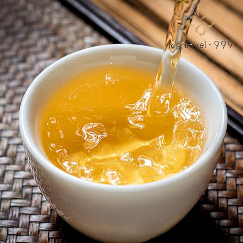 357g Raw Pu'er Tea Cake Qingbing Menhai Ancient Tree Yunnan Premium Tea