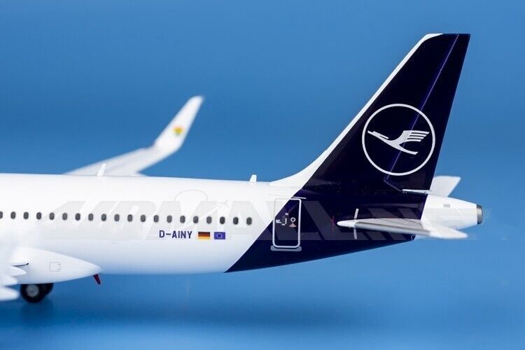 1:200 GeminiJets Lufthansa AIRBUS A320neo Passenger Airplane Diecast Plane Model