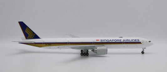 1:200 JC Wings Singapore Airlines BOEING B777-300ER Plane Diecast Aircraft Model
