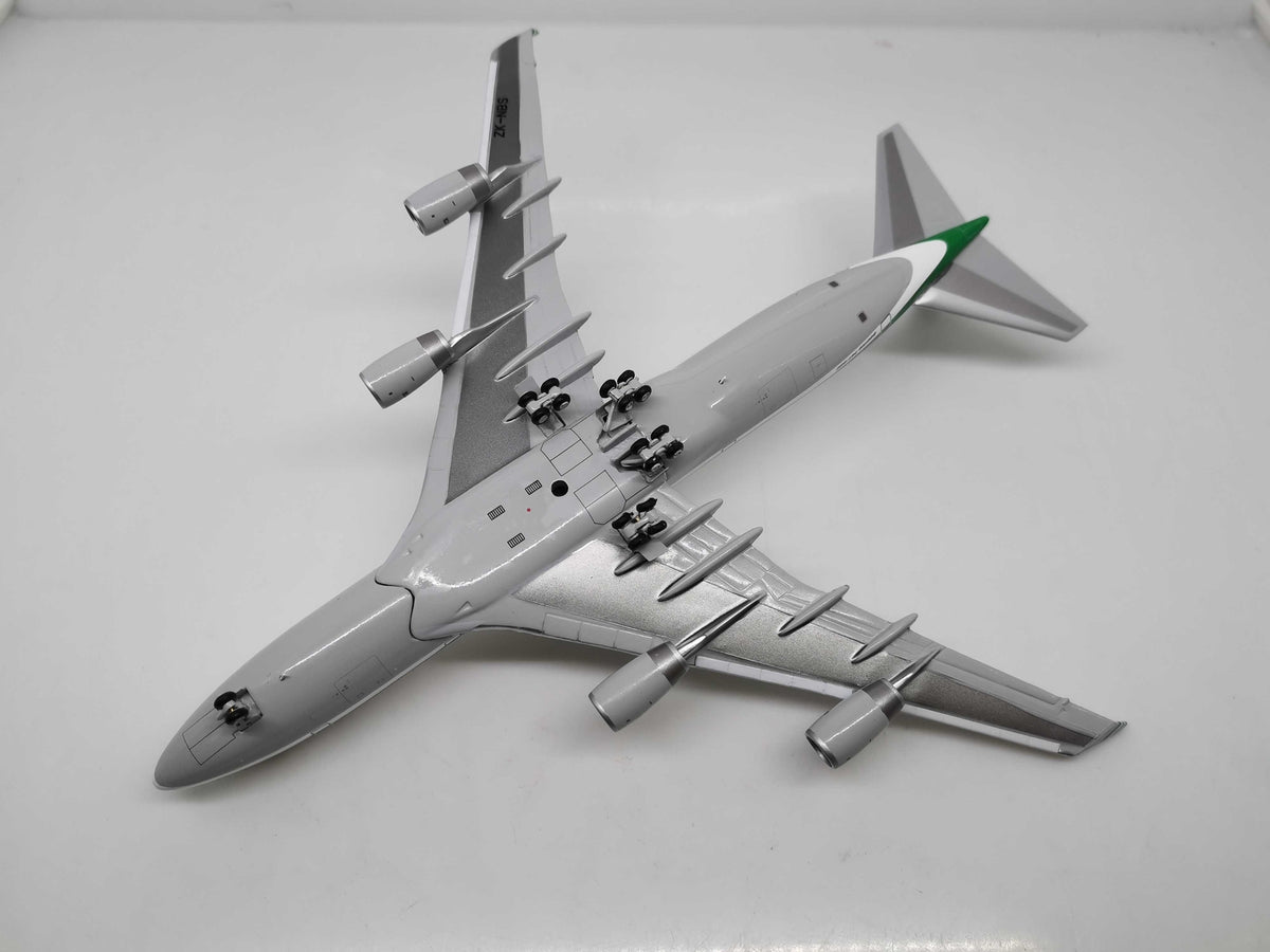 1:400 JC Wings CATHY PACIFIC BOEING B747-400 Passenger Airplane Diecast Model