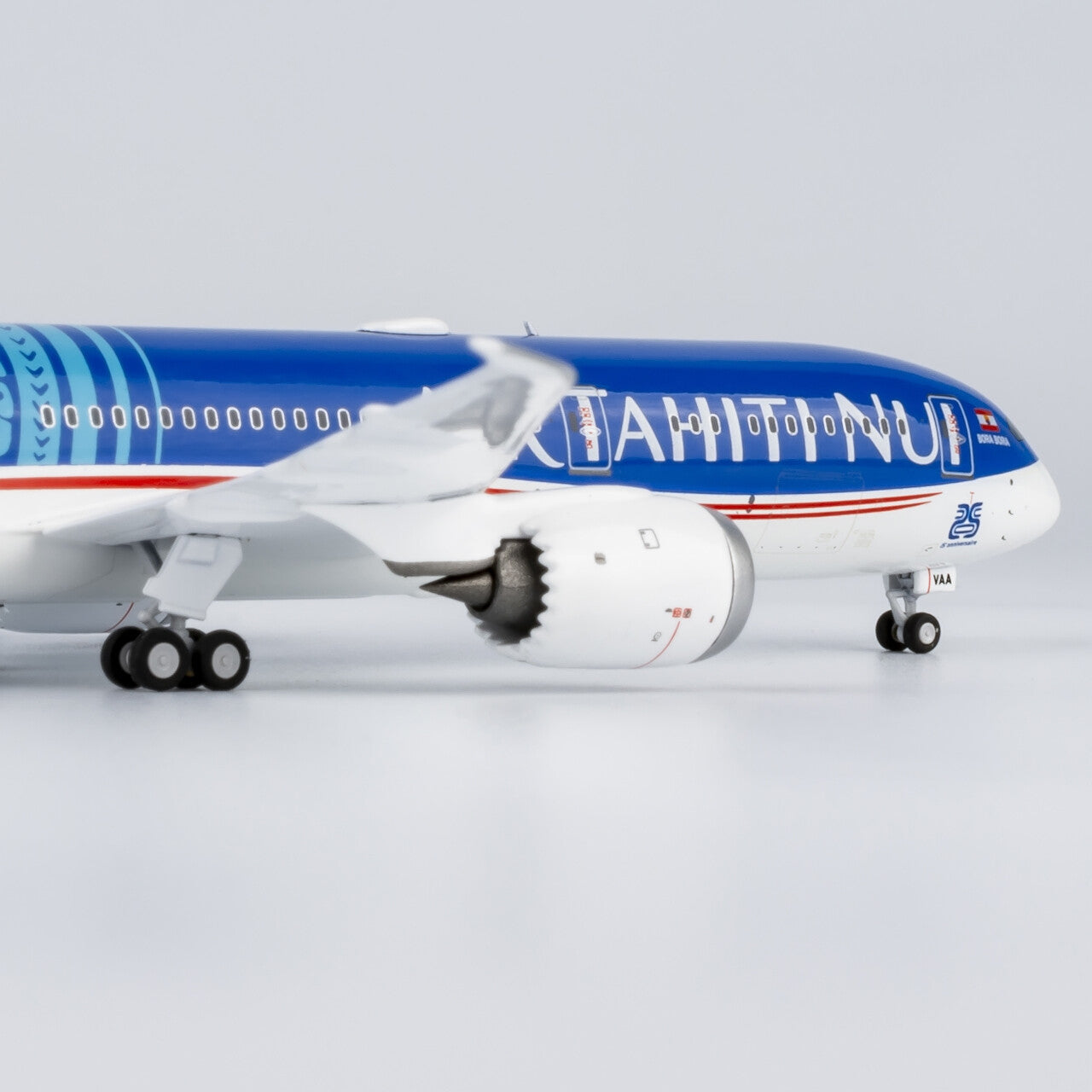 1:400 NGmodels Air Tahiti Nui B787-9 Dreamliner Passenger Airplane Diecast Model