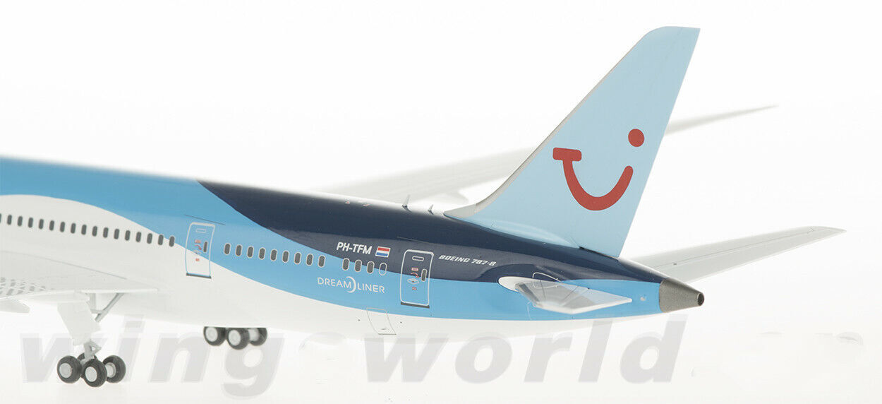 1:200 28cm JC Wings Arke Boeing 787-8 Passenger Airplane Diecast Aircraft Model
