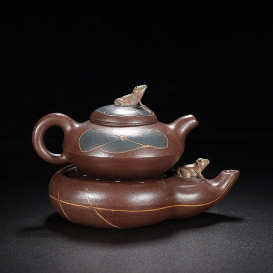 Chinese Yixing Zisha Clay Handmade Exquisite Teapot (青蛙 底款:蒋蓉)