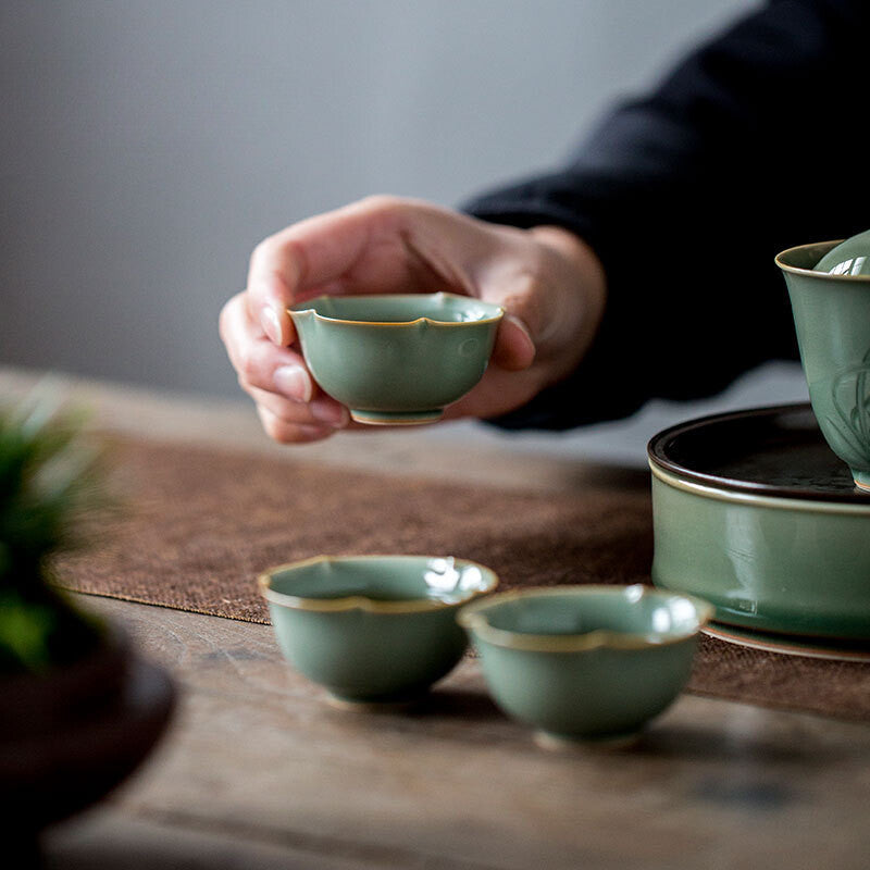 2pc/Set Handmade Yue Kiln Celadon Teacups Flower Mouth Ceramic Cup Household