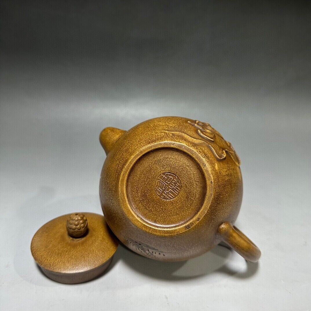 Chinese Yixing Zisha Clay Handmade Exquisite Teapot(佛语禅心 底款:周桂珍)