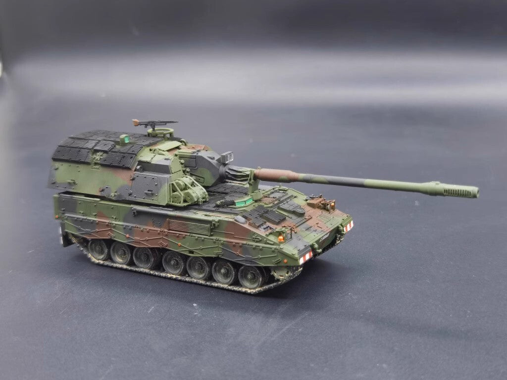 Spot 1/72 German PzH-2000 self-propelled howitzer Heavy Armor Static Model