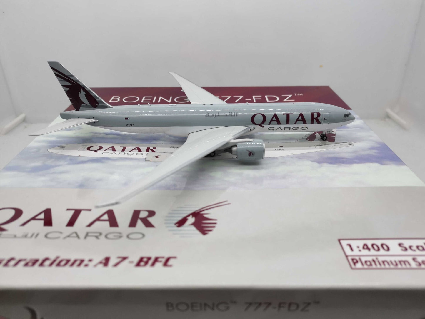1:400 Phoenix QATAR CARGO BOEING 777-200F Airplane Diecast Aicraft Plane Model