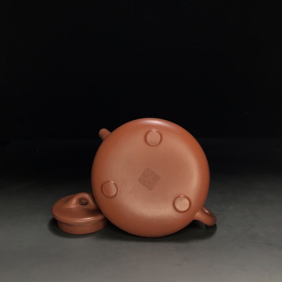 Chinese Yixing Zisha Clay Handmade Exquisite Teapot (石瓢 底款:顾景舟)