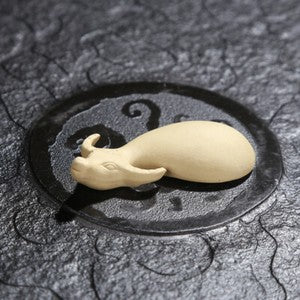 One Buffalo Tea Pet Tray Yixing Zisha Purple Clay China Ornament Household Car
