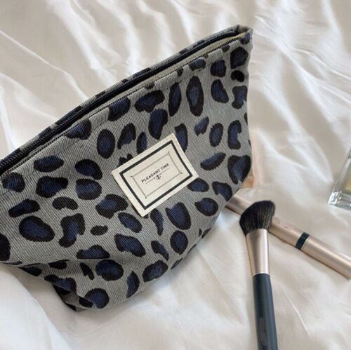 Embroidery Cosmetic Bag Clutch Bag Large Makeup Organizer Pouch 5*18*25 CM 50G
