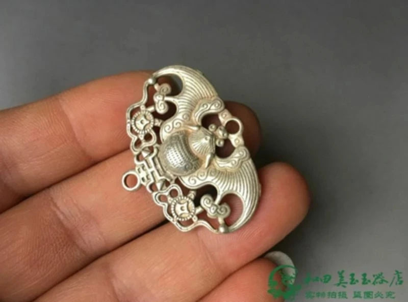 1.52&rdquo;Tibet Tibetan Buddhism Miao Silver White copper Bat Pendant