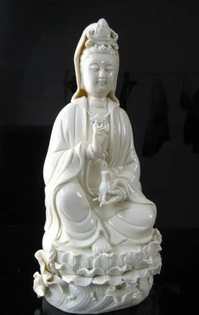 10" Exquisite Chinese Dehua Porcelain Kwan-yin Guanyin goddess Statue