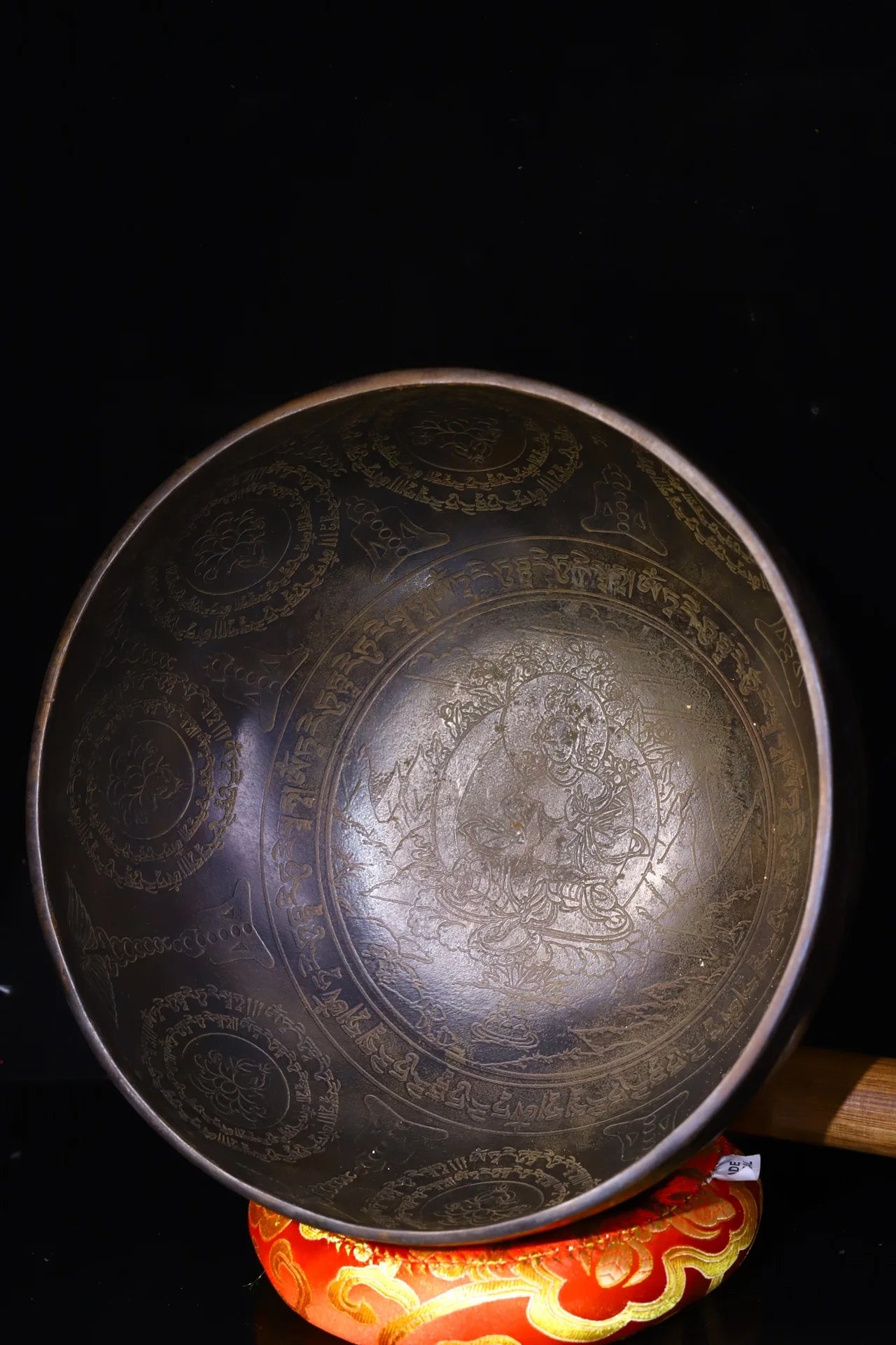 10"Tibetan Temple Collection Old Bronze Cinnabar Green Tara Sanskrit Buddhist scriptures Buddha Sound Bowl prayer Bowl