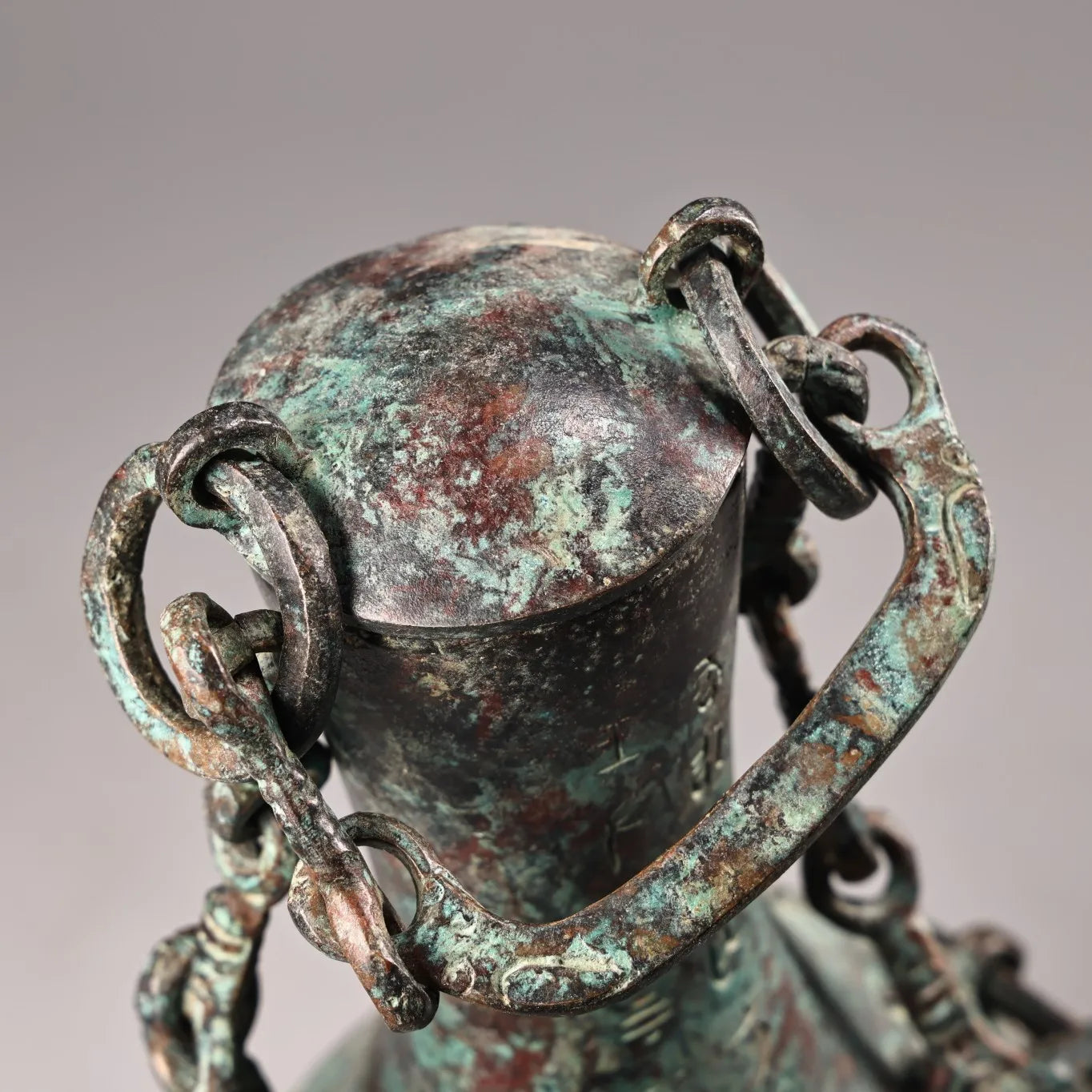 10"Tibetan Temple Collection Old Bronze verdigris Cinnabar Ancient script Beast Head Texture Copper ring raised beam Vase