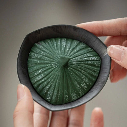 100ml Hand-painted  Dark Green Ceramic Tea Tureen Creative Triangular Lid Bowl Wabi Sabi Style Hand Grasping Bowl Kung Fu Teaset
