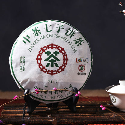 357g,China CNNP COFCO Zhong Cha 7117 qi zi Puerh Pu er Raw Cake tea,puer tee erh