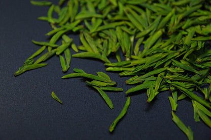 Zhu Ye Qing Green BUDS tea,Chinese Bamboo leaf grüner Tee loser Grüntee Knospe