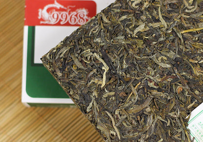 250g Yunnan Haiwan"141 Lao Tong Zhi"Menghai Pu erh raw Tea Cake,9968 er brick