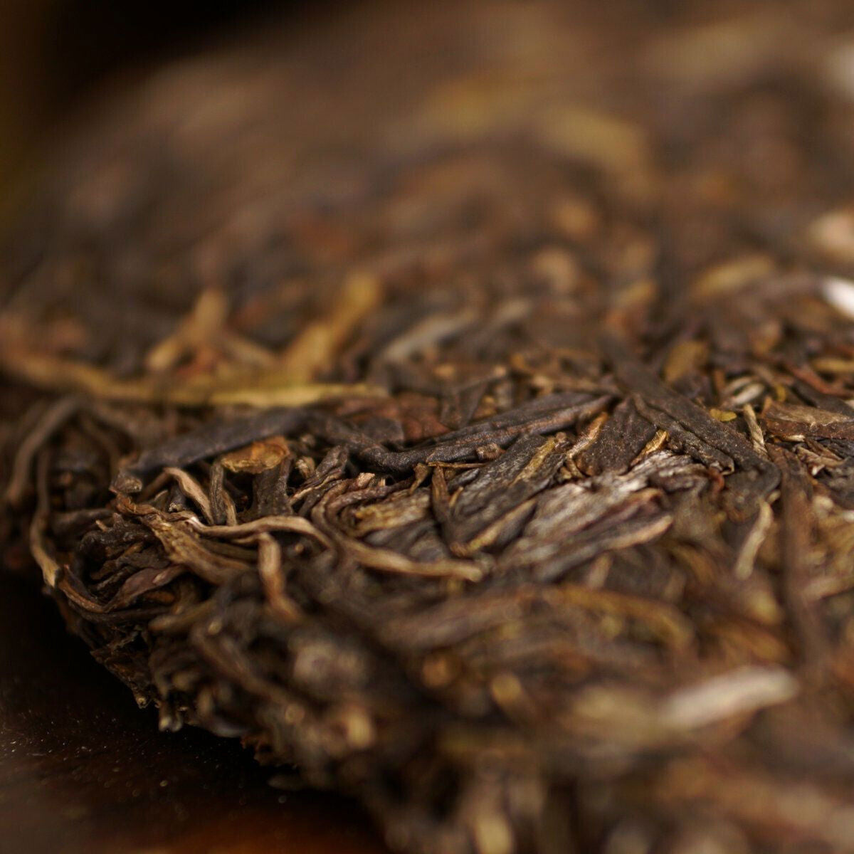 YUNNAN Menghai qizi puer tee,Golden Peacock Arbor,2015 Raw Pu-erh Tea Cake, 357g