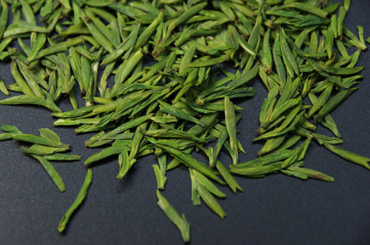 Zhu Ye Qing Green tea buds,Bamboo leaf grüner Tee loser BLATT Grüntee Knospe cha