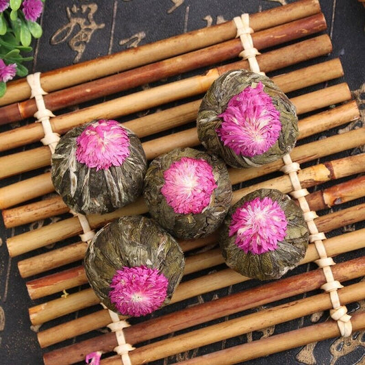 yi dian hong,China flower Blooming Flowering Green Tea balls,Blooms Blumen tee