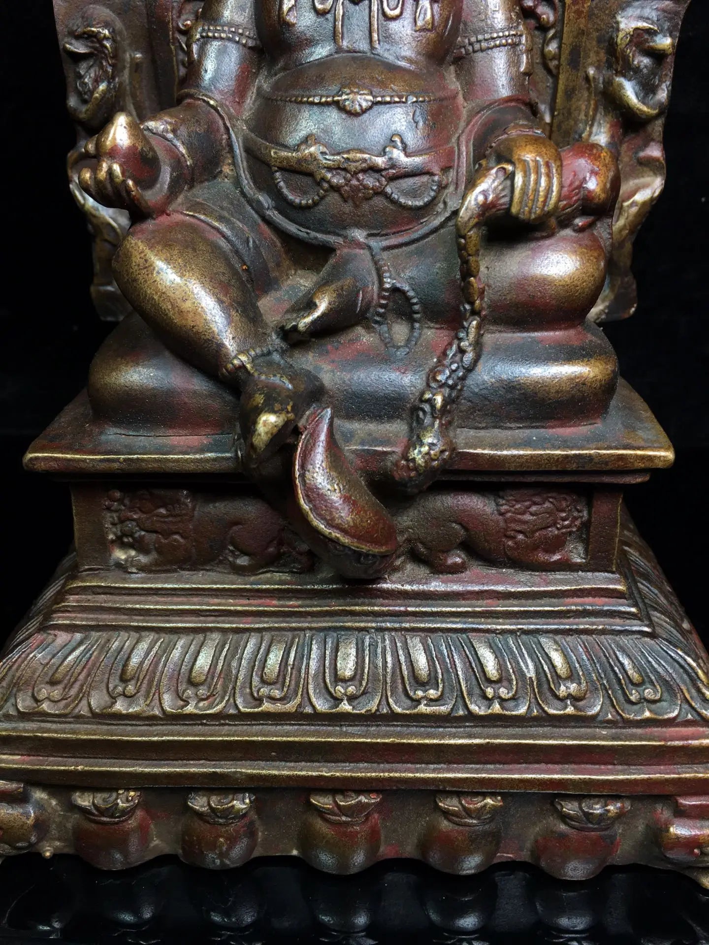 11"Tibetan Temple Collection Bronze Cinnabar mud gold Northern Wei Buddha Huang Caishen Buddha Terrace Sitting Buddha Exorcism