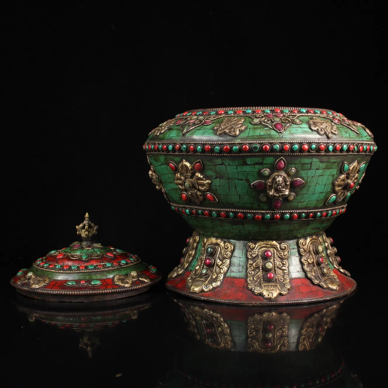 11"Tibetan Temple Collection Old Bronze Mosaic Gem Outline in gold Eight Treasures Meal pot Stove Ornaments Town House Exorcism