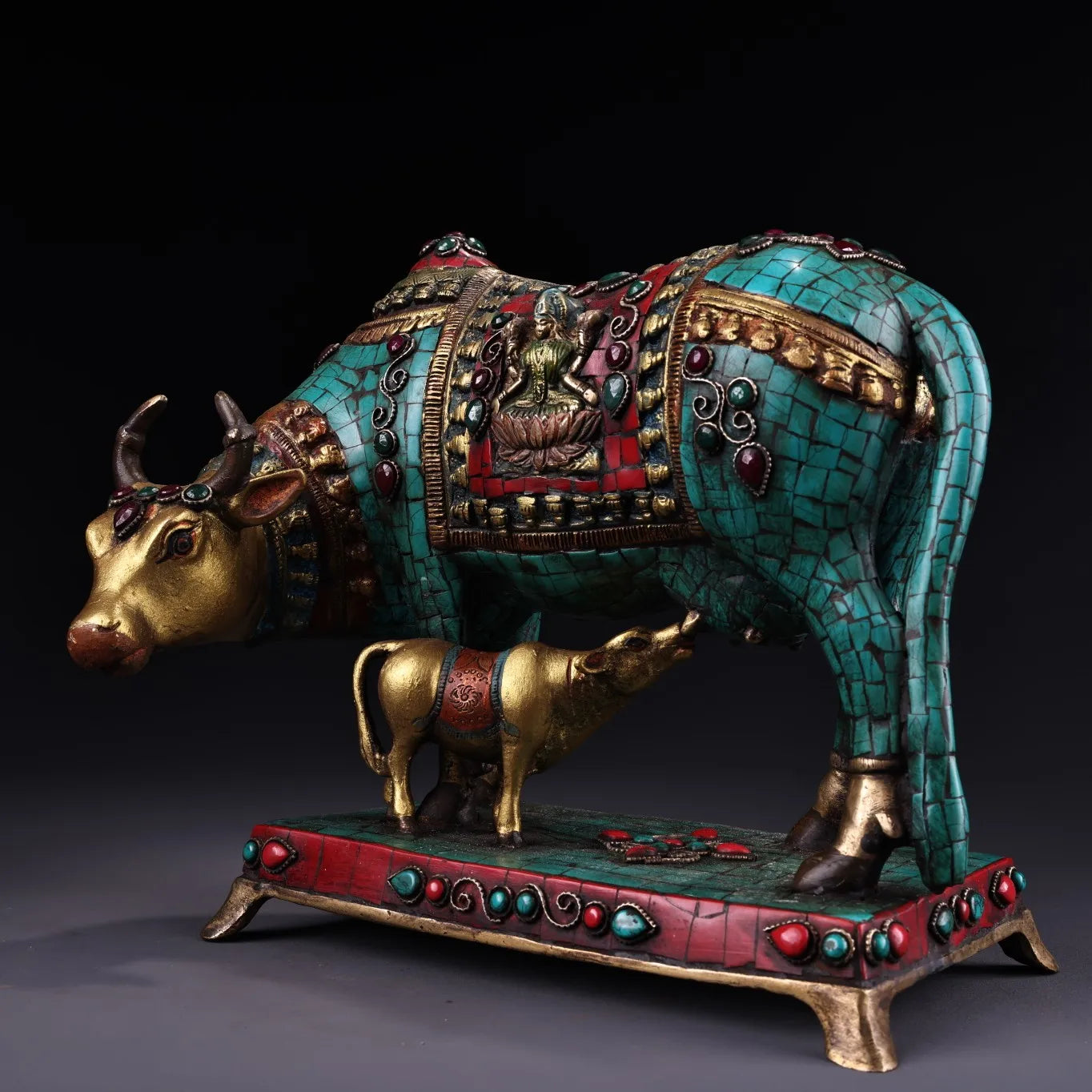 11"Tibetan Temple Collection Old Bronze Outline in gold Gem zodiac ox mother and child cow affection Mother-child relationship