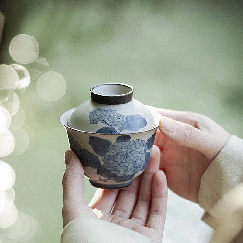 110ml Antique Hand-painted Hydrangea Ceramic Tea Tureen Literati Tea Maker Cover Bowl with Lid Chinese Gaiwan Kung Fu Tea Set