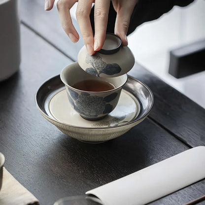 110ml Antique Hand-painted Hydrangea Ceramic Tea Tureen Literati Tea Maker Cover Bowl with Lid Chinese Gaiwan Kung Fu Tea Set