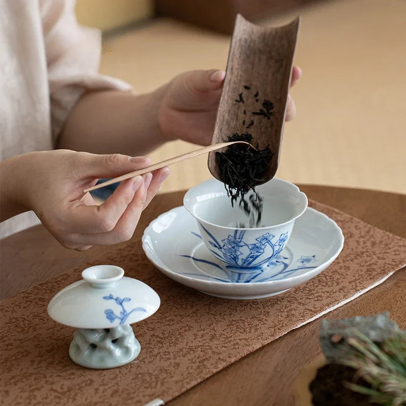 110ml Hand-painted Orchid Gaiwan Creative Blue and White Porcelain Bowls Tea Tureen Household Tea Making Cover Bowl Drinkware