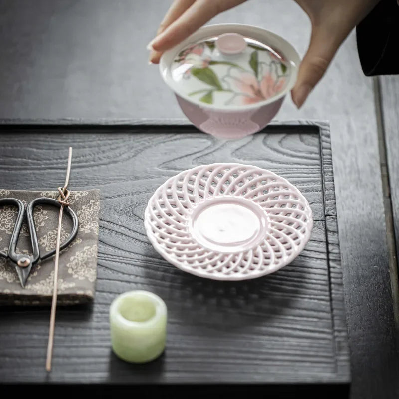 110ml Hand-painted Powder Lily Ceramic Tea Tureen Tea Maker Sancai Cover Bowl Literati Exquisite Tea Bowl Kung Fu Tea Set Gift