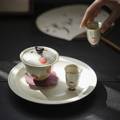 110ml Japanese Powder Primer Ceramic Tea Tureen Hand-painted Strawberry Cover Bowl with Lid Tea Bowl with Cover Kung Fu Tea Set