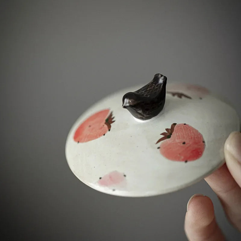 110ml Japanese Powder Primer Ceramic Tea Tureen Hand-painted Strawberry Cover Bowl with Lid Tea Bowl with Cover Kung Fu Tea Set