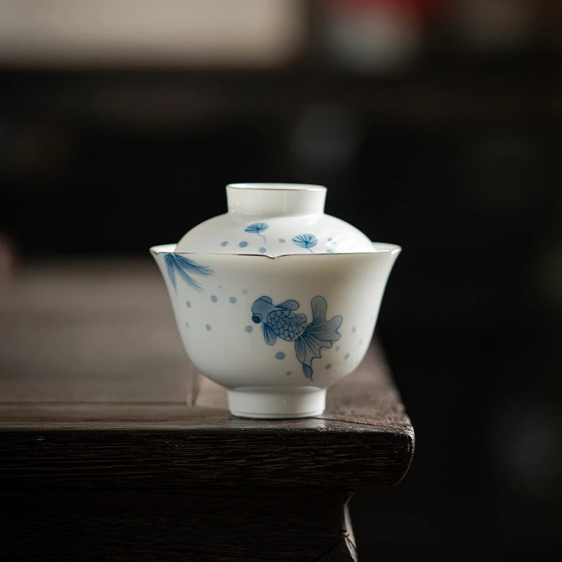 110ml White Porcelain Flower Mouth Covered Bowls Creative Fish Play Tea Bowl with Lid Literati Tea Making Gaiwan Kung Fu Teaware
