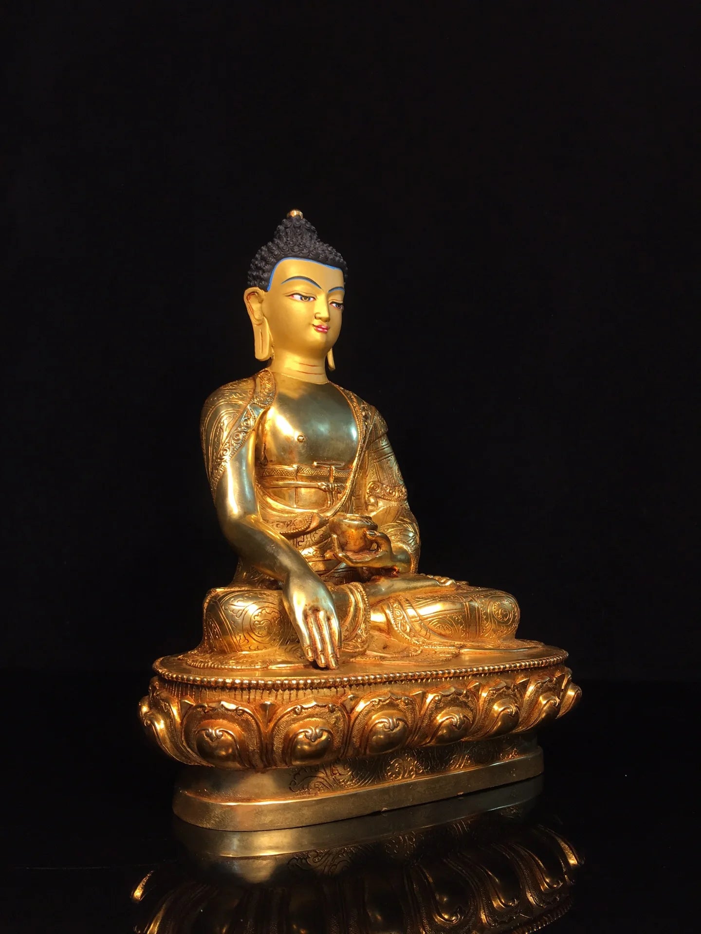 13"Tibet Temple Collection Old Bronze Gilded Face Painting Shakyamuni Sitting Buddha Lotus Platform Worship Hall Town house