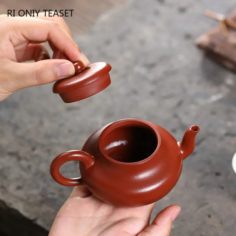 130ml Chinese Yixing High-end Purple Clay Teapots Famous Handmade Tea Pot Raw Ore Zhu Mud Beauty Kettle Zisha Tea Set Collection