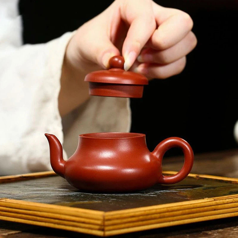 130ml Chinese Yixing Purple Clay Teapots Famous Artists Handmade Tea Pot Raw Ore Dahongpao Mud Kettle Zisha Tea Set Teaware
