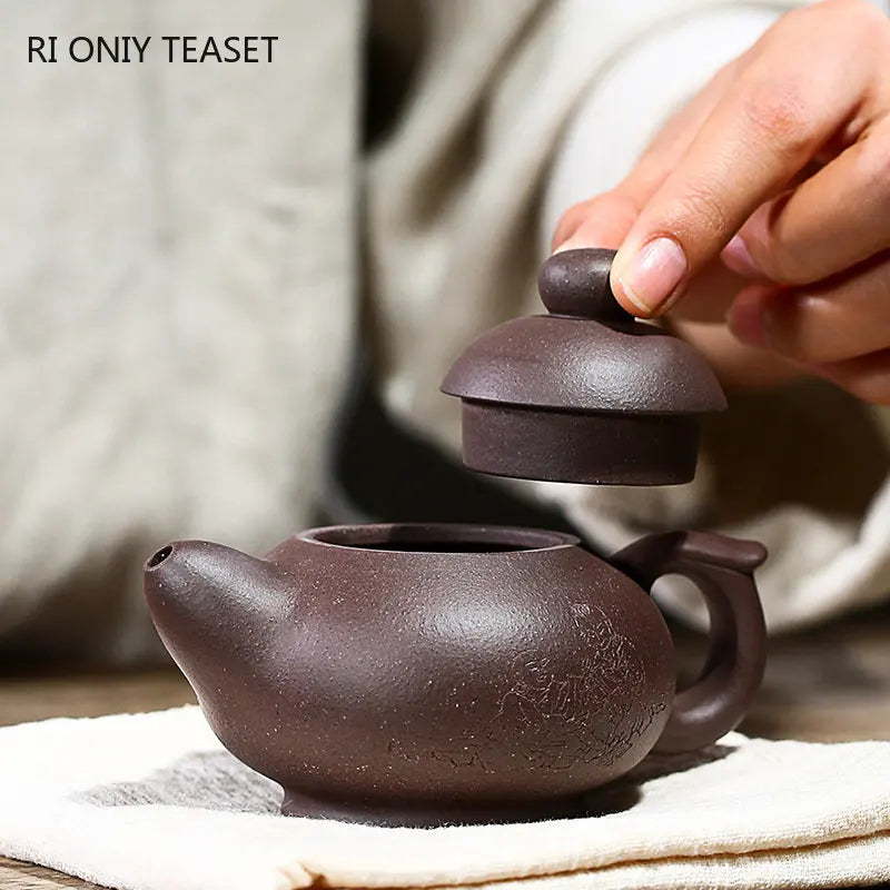 130ml Chinese Yixing Purple Clay Teapots Famous Artists High-end Handmade Tea Pot Raw Ore Beauty Kettle Zisha Tea Set Collection
