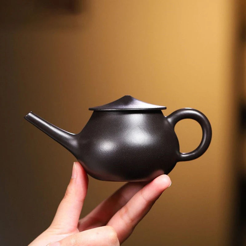 130ml Chinese Yixing Purple Clay Teapots Small Capacity Famous Artists Handmade Tea Pot Raw Ore Beauty Kettle Zisha Tea Set