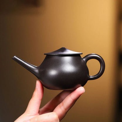 130ml Chinese Yixing Purple Clay Teapots Small Capacity Famous Artists Handmade Tea Pot Raw Ore Beauty Kettle Zisha Tea Set