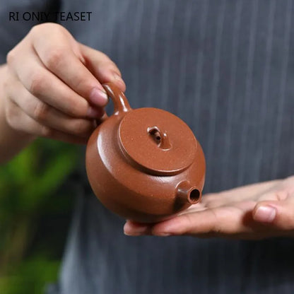 130ml Chinese Yixing Traditional Purple Clay Teapots Beauty Kettle Famous Artists Handmade Tea Pot Raw Ore Zisha Tea Set