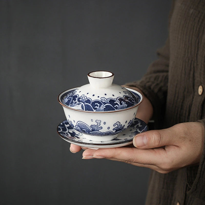 130ml Retro Blue and White Porcelain Gaiwan Chinese Ceramic Tea Bowl Home Tea Infuser Handmade Underglaze Color Tea Set Teacup