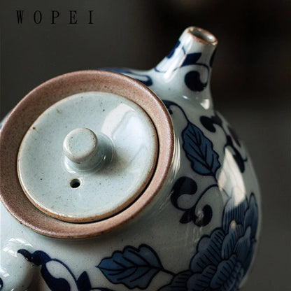 130ml Vintage Blue and White Porcelain Teapots Handmade Small Capacity Ceramic Tea Pot Travel Portable Kettle Chinese Tea Set