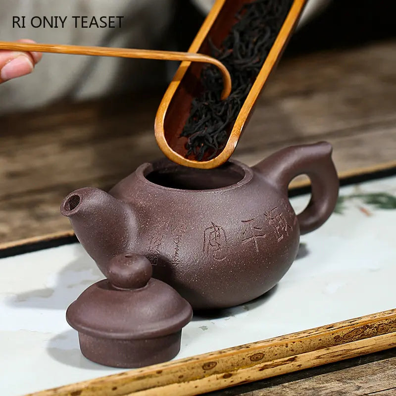 130ml Yixing Purple Clay Teapots Famous Handmade Tea Pot Raw Ore Old Purple Mud Beauty Kettle Chinese Zisha Tea Set Teaware