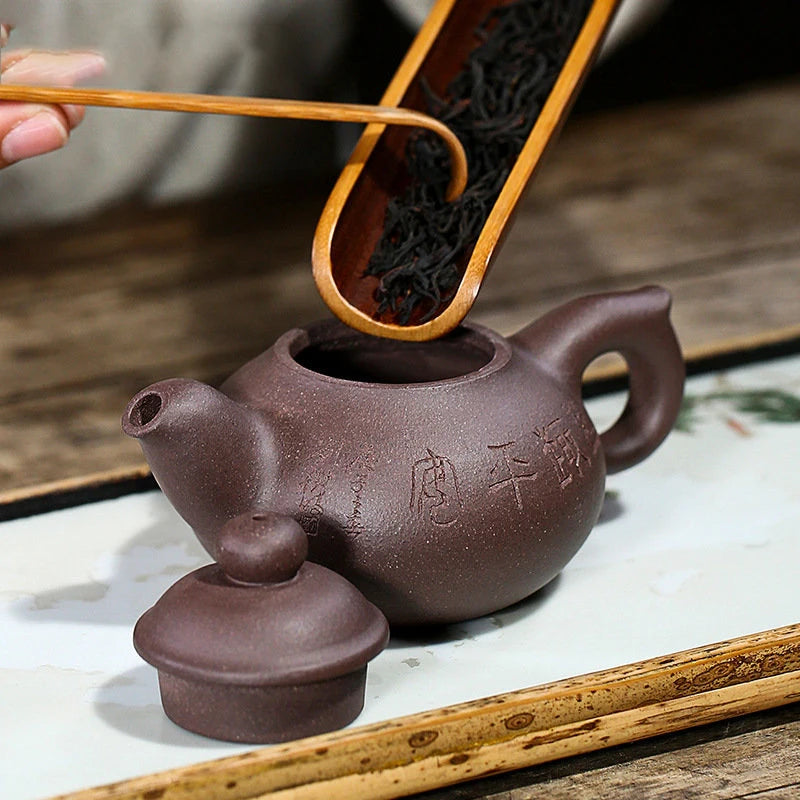 130ml Yixing Purple Clay Teapots Famous Handmade Tea Pot Raw Ore Old Purple Mud Beauty Kettle Chinese Zisha Tea Set Teaware