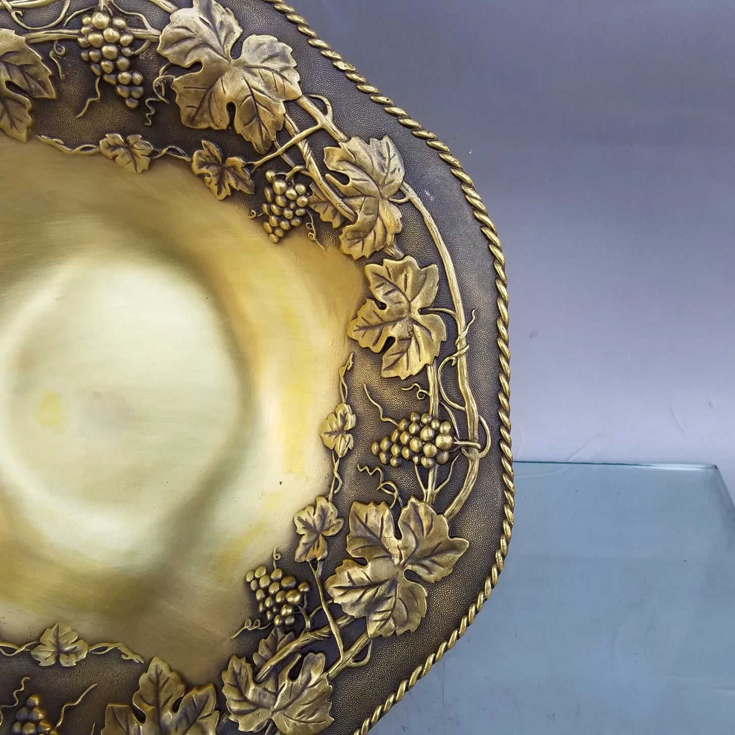 14"Tibetan Temple Collection Old Brass Gourd pattern Cornucopia Treasure Bowl fruit Bowl Worship Hall Plate Amass wealth