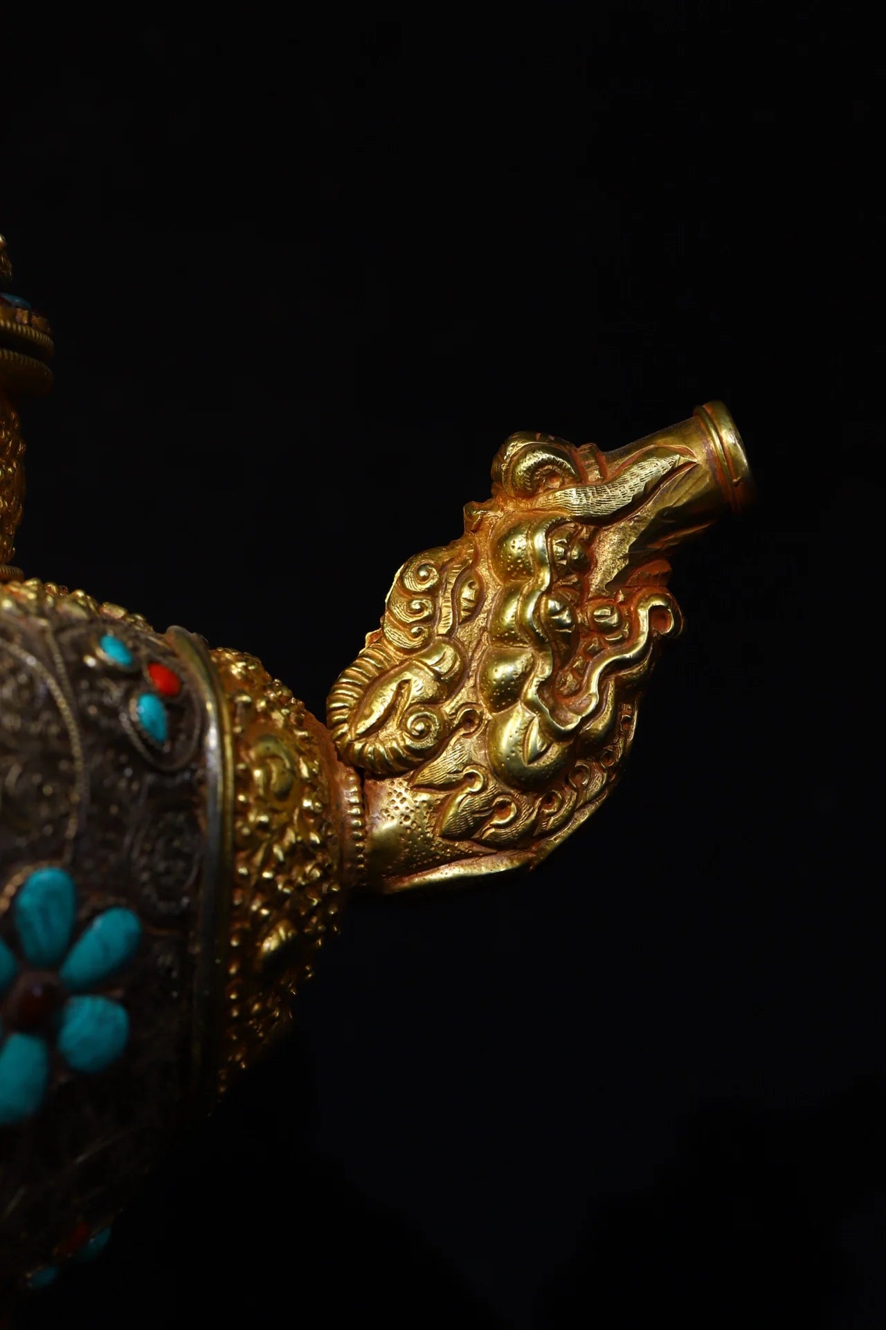 14"Tibetan Temple Collection Old Tibetan silver Gilt mosaic Gem Dragon handle Beast mouth teapot kettle Hidden pot Ornaments